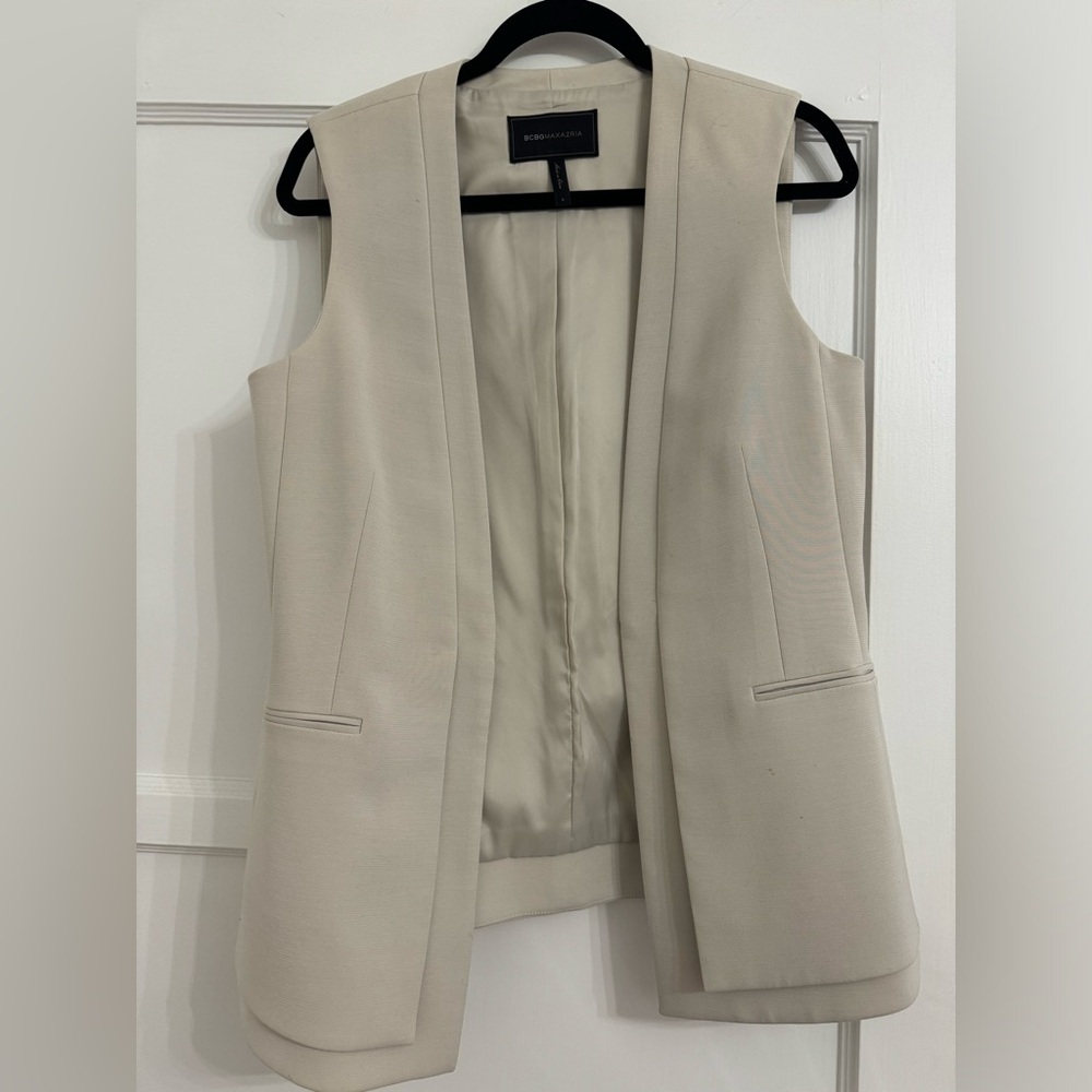 BCBG Beige/grey vest